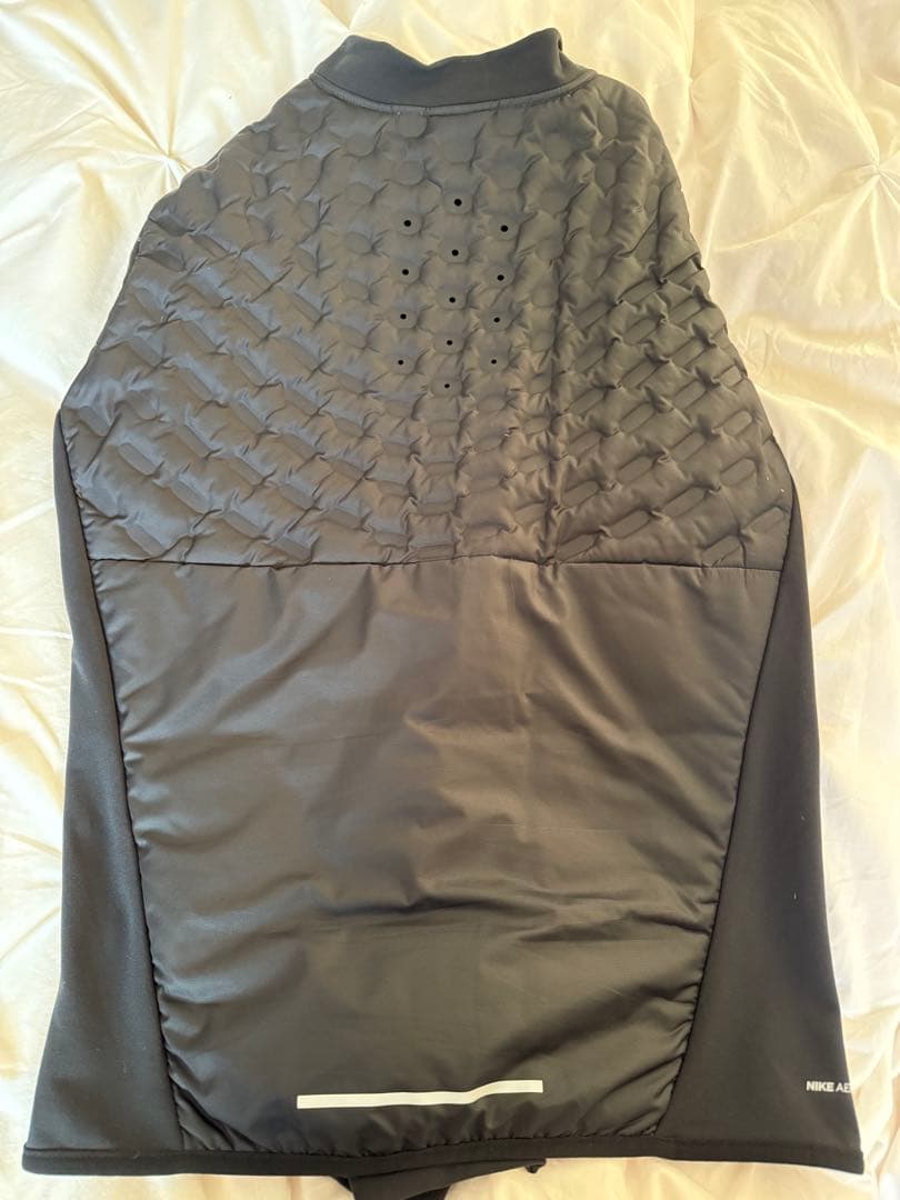 Nike Aeroloft ジャケット M ブラック