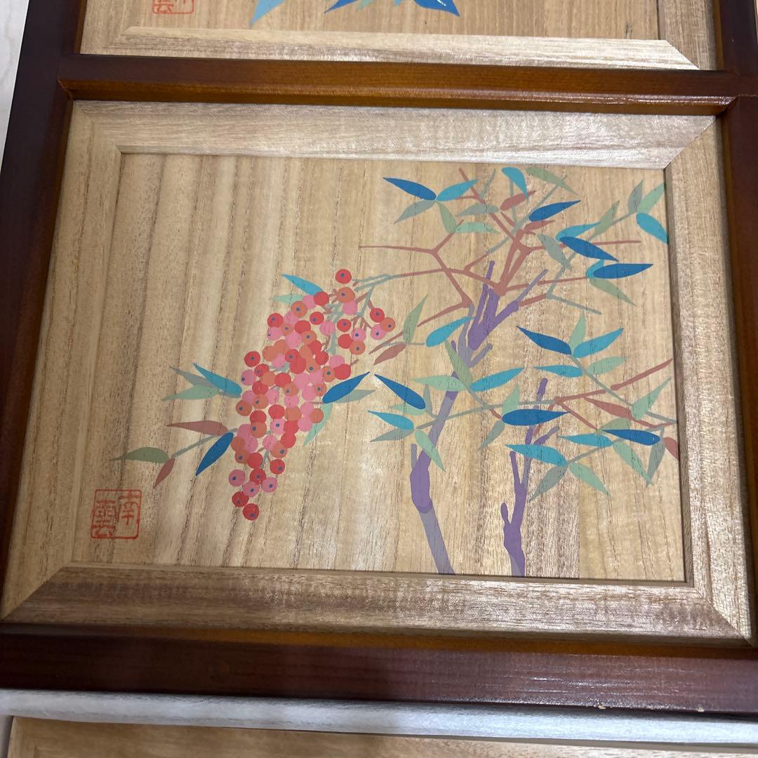 二枚折り屏風/桐板に12枚の草花