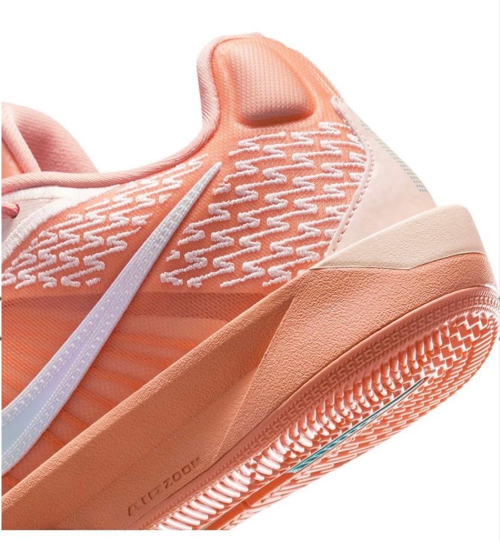 ナイキ ウィメンズ サブリナ 2 25.5㎝