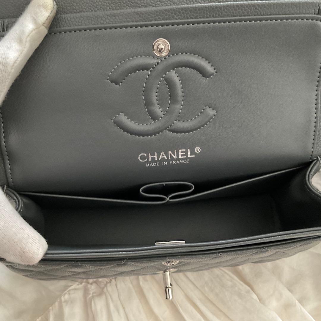 CHANELノベルティ　マトラッセ　キャビアスキングレー