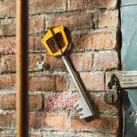 【新品・未開封品】ライトアップキーブレード　キングダムチェーンVer. 2　③