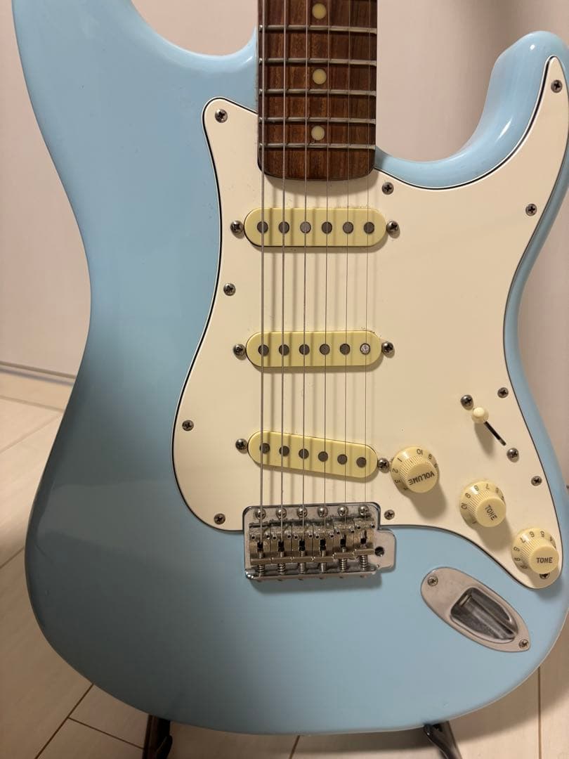 EDWARDS ストラトキャスタータイプ　エレキギター