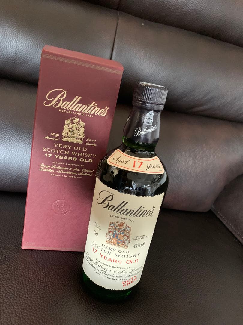 バランタインウイスキー17年 VERY OLD 750ml 43度旧ボトル赤箱