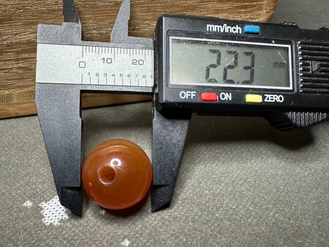 印籠　漆器　唐獅子牡丹　重箱 金色浮彫古美術品　骨董　アンティーク　彫刻 工芸品