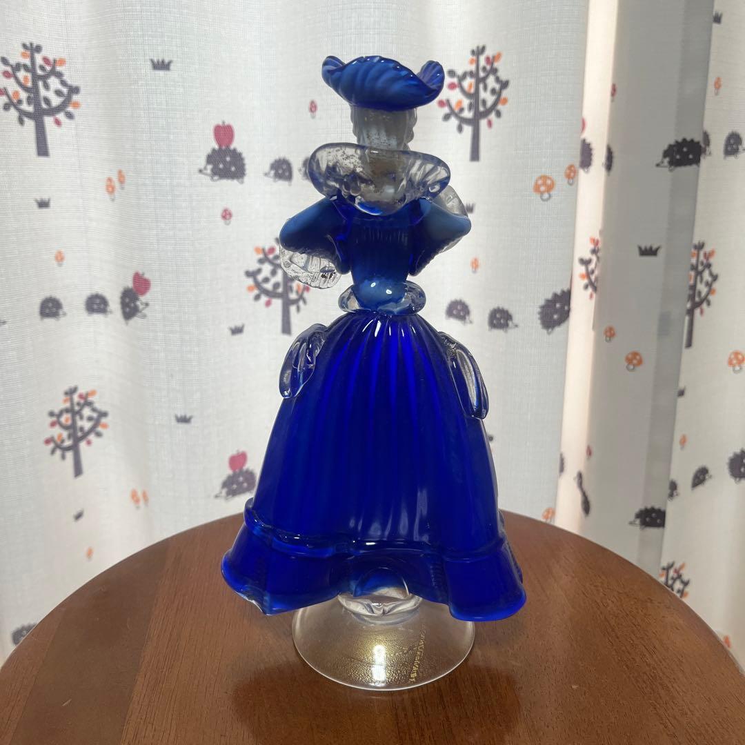 ガラスの置物　貴婦人