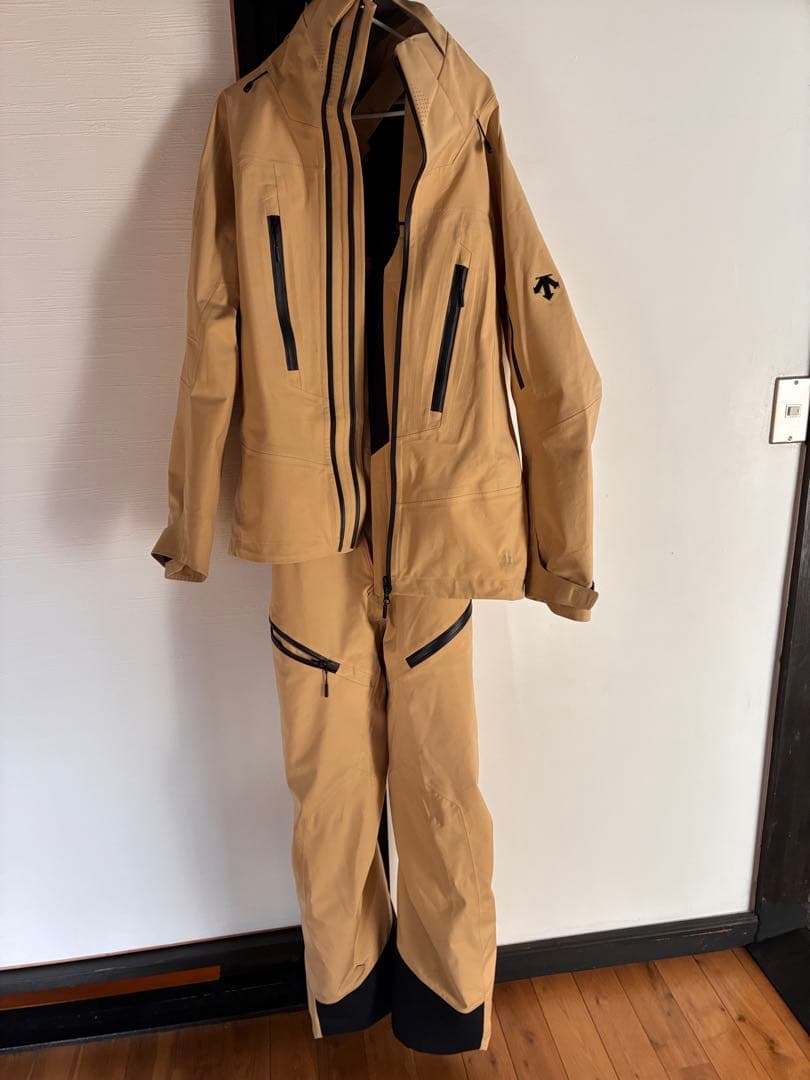 DESCENTE デサント スキーウェア 2023 2024モデル 上下セット