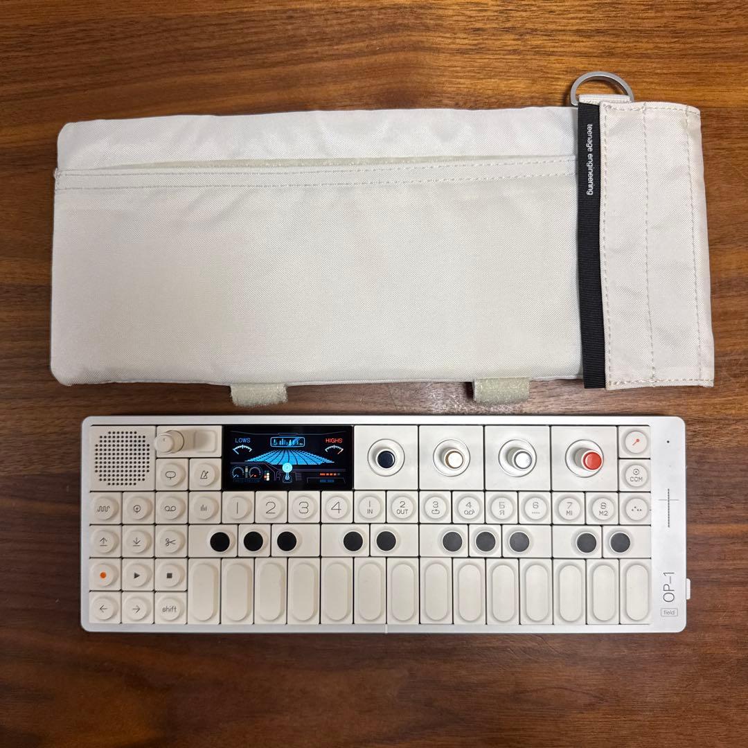 OP-1 Field 本体+専用ケース