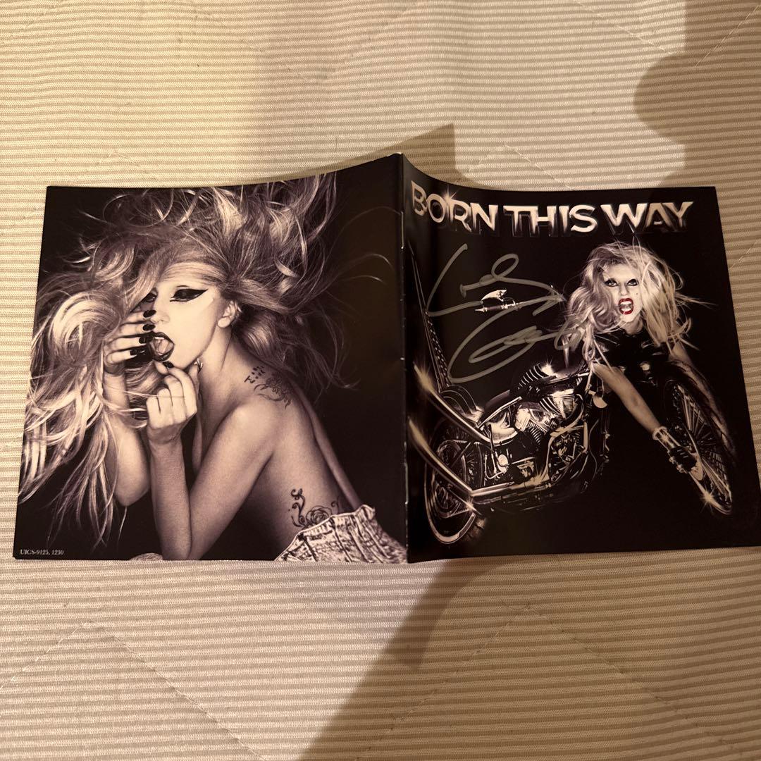 レディー・ガガ　BORN THIS WAY 生サイン入りジャケット