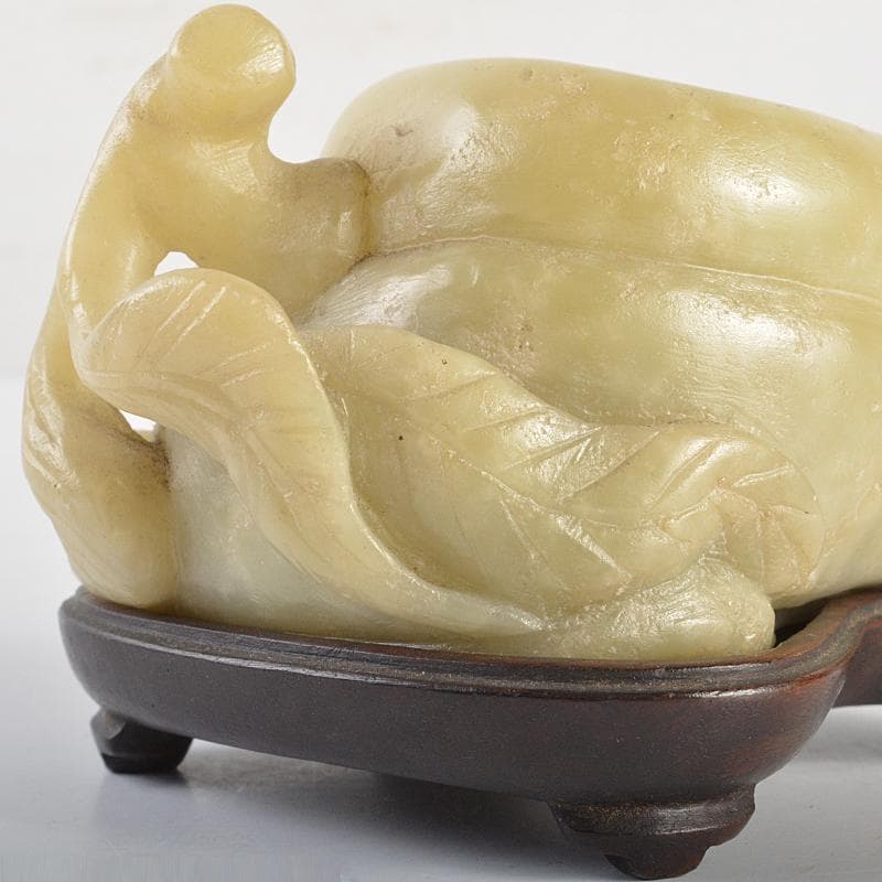 中国　玉石白玉彫刻　桃形　水孟　筆洗　唐木台・時代箱付　V　R7093