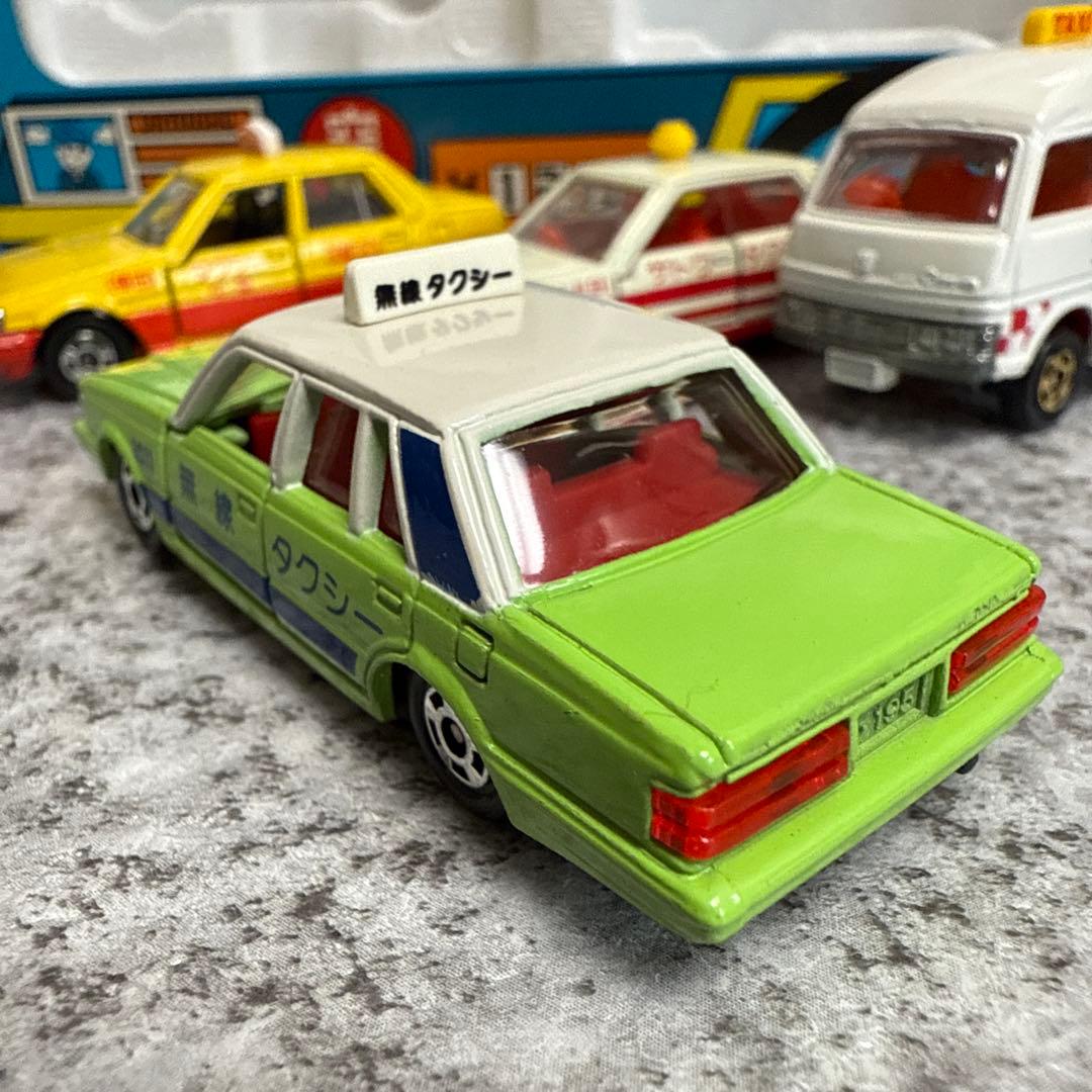 d*7様 トミカ　タクシーセット
