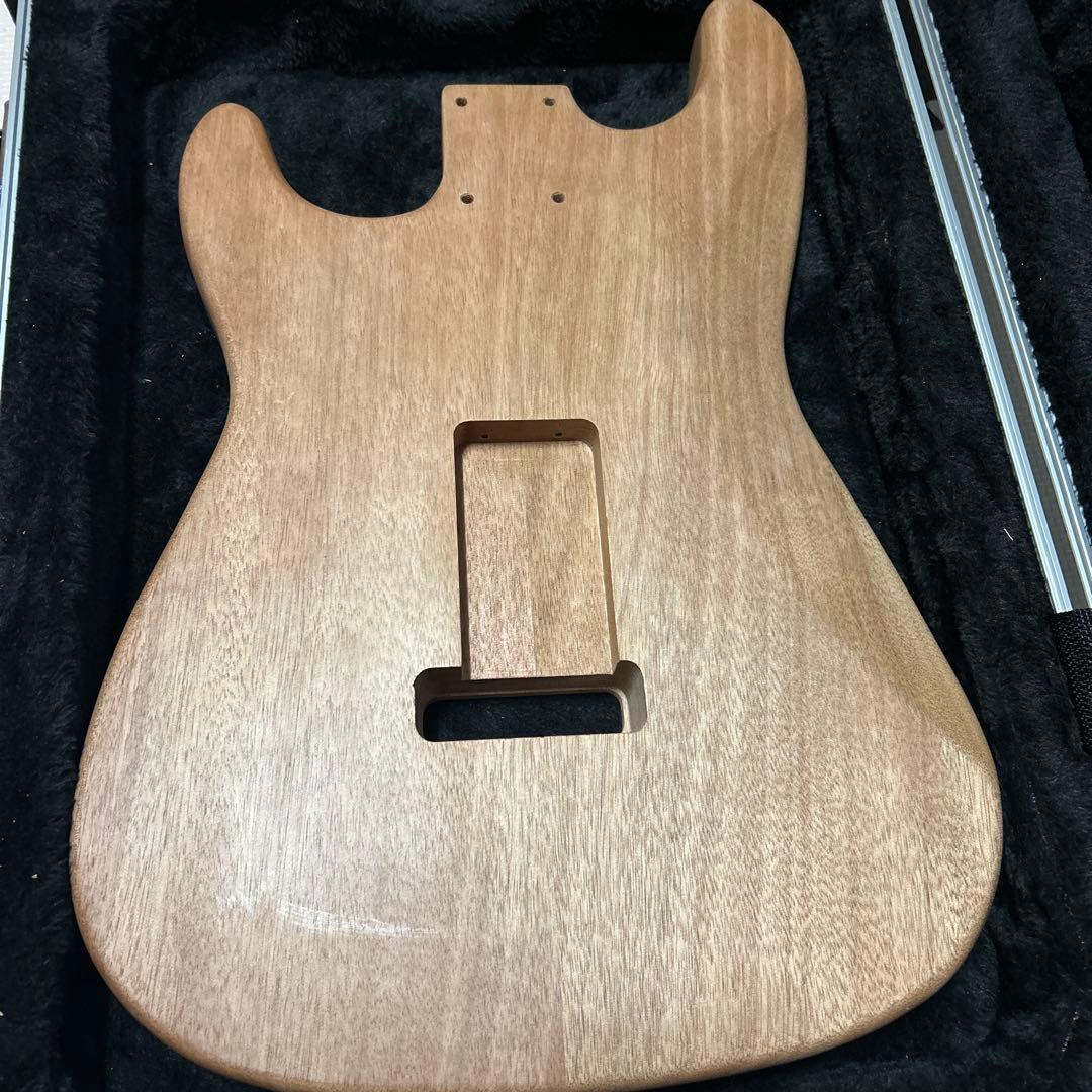 ストラトキャスター ボディ キルトメイプル オイル塗装済み