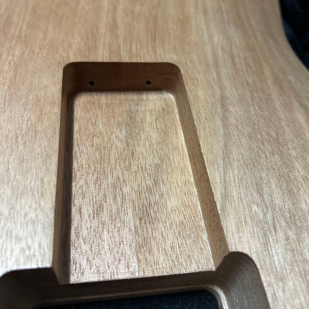 ストラトキャスター ボディ キルトメイプル オイル塗装済み