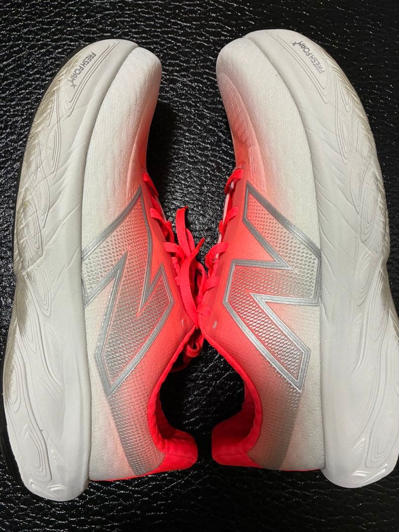 フレッシュフォームX1080V14（27.5cm）