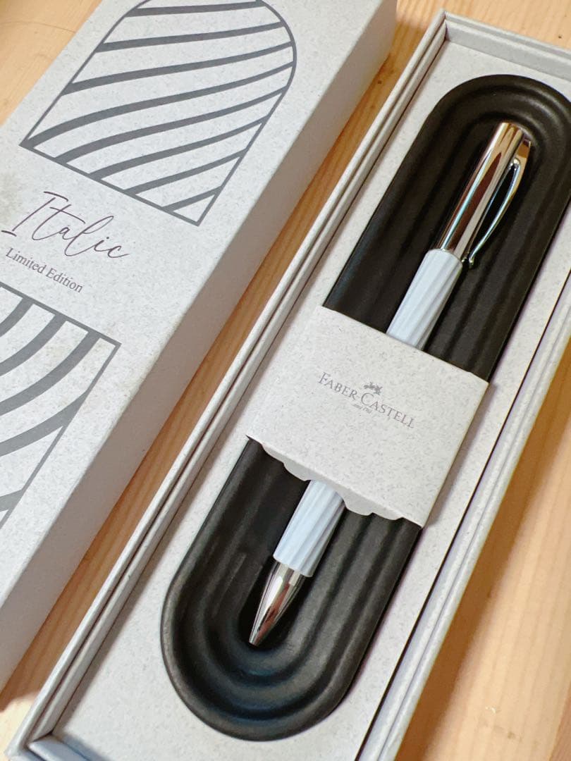 新品未使用　ファーバーカステル　限定品 ボールペン アンビション アイスブルー