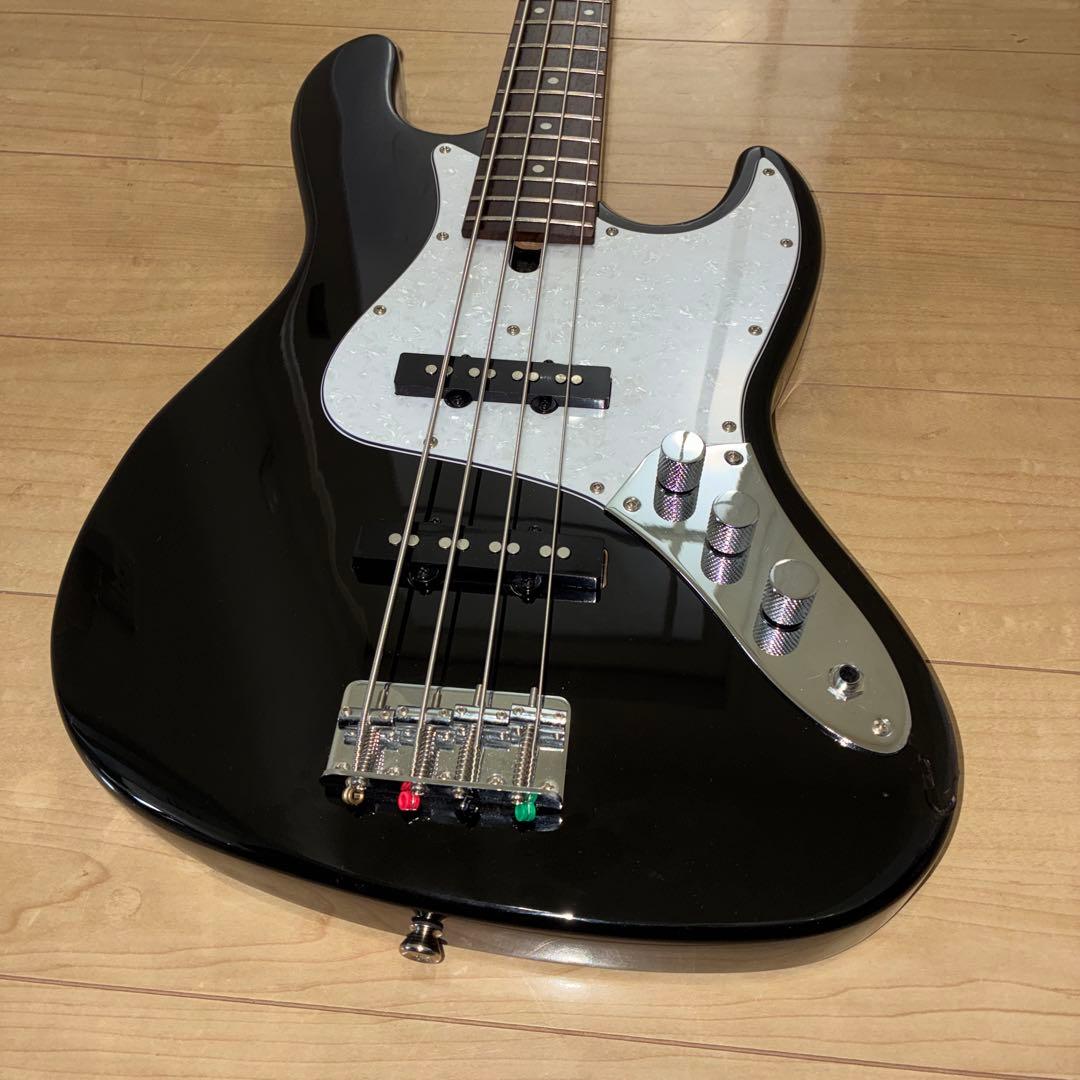 バッカス　ユニバースシリーズ　ジャズベースタイプベースギター　調整済み