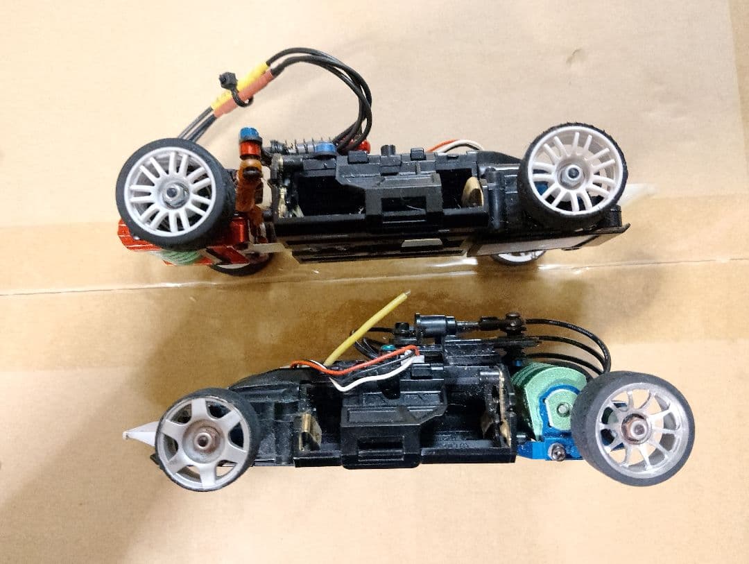 Mini-z EVO ジャイロ シャーシ2台 プロポボディ無し