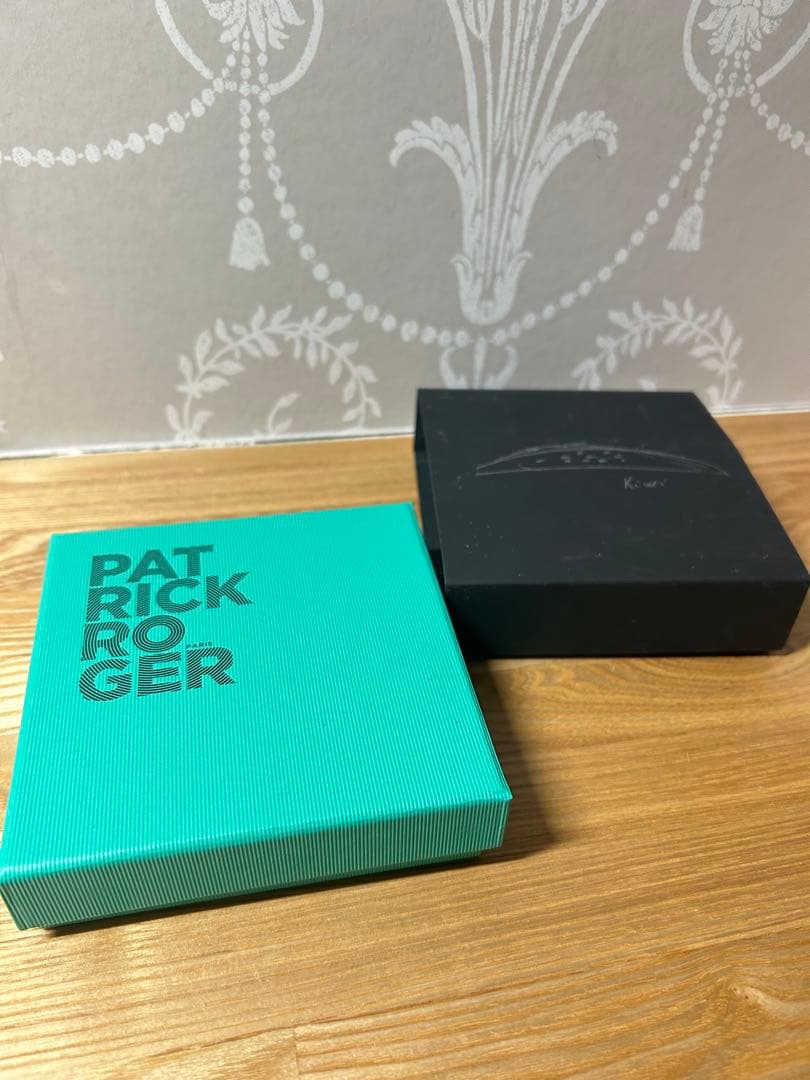 PATRICK ROGER チョコレート 16個入り ギフトボックス