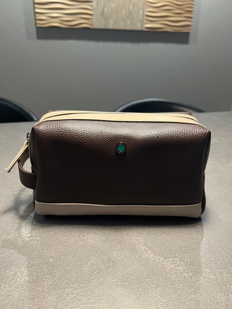 エミレーツ航空ファーストクラス　アメニティ　ブルガリ　限定コレクション