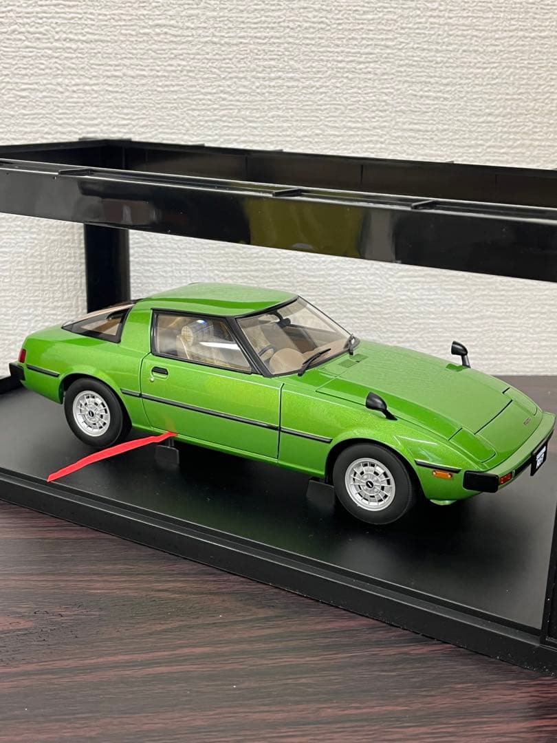 オートアート1/18マツダ サバンナRX-7 (SA) グリーン