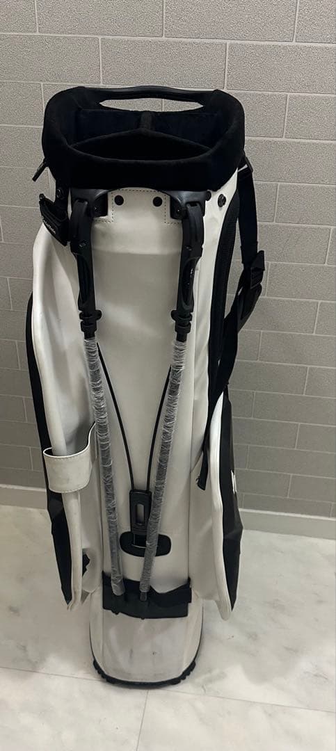 TaylorMade SIM2 スタンド式　キャディバッグ