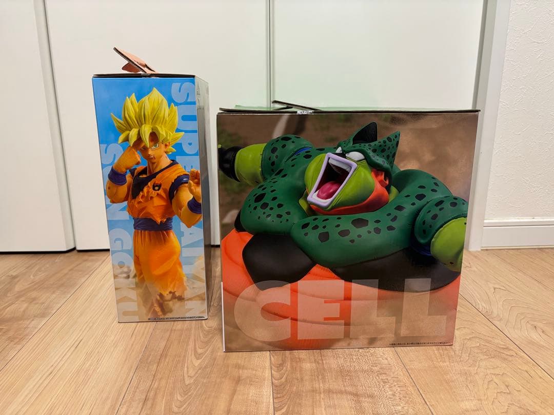 ドラゴンボールZ 超サイヤ人孫悟空 & セル フィギュアセット