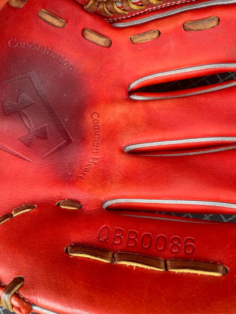 Under Armour 硬式野球グローブ　内野手　収納袋付き