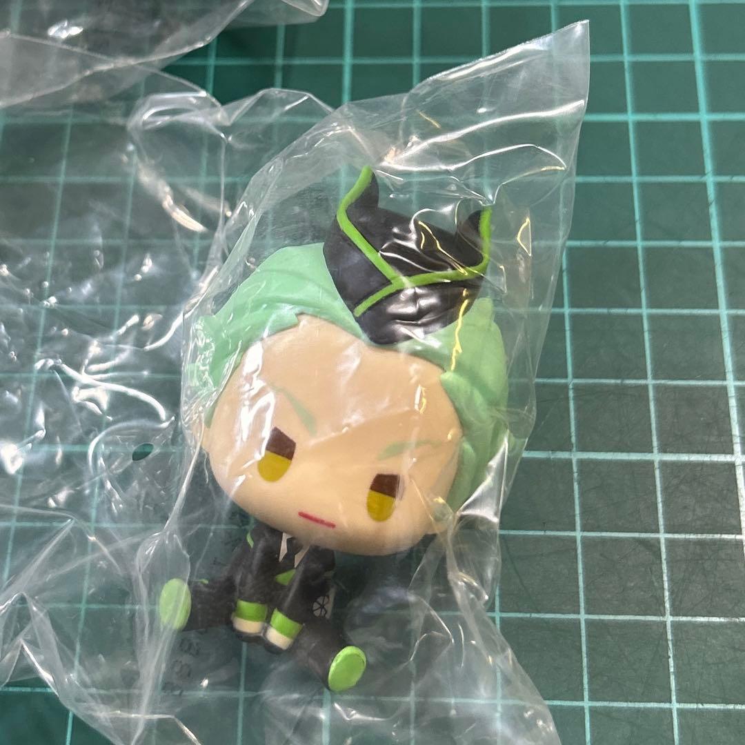 ツイステ 一番くじ 寮服 デフォルメフィギュア ディアソムニア寮セット