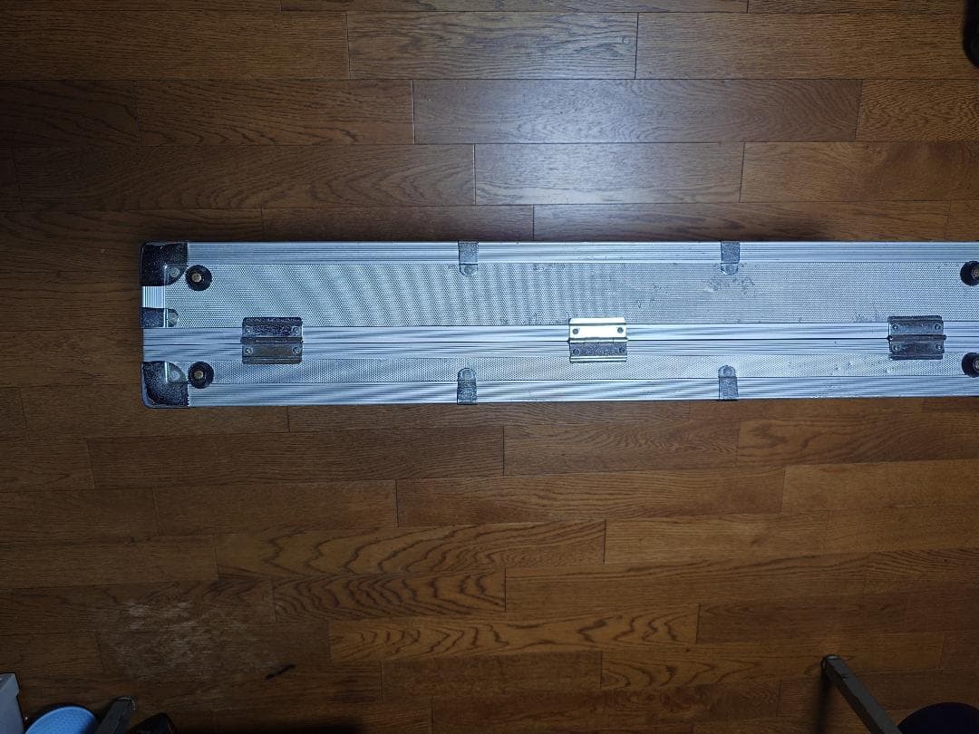 尺八ケース　アルミ製ハードケースです。