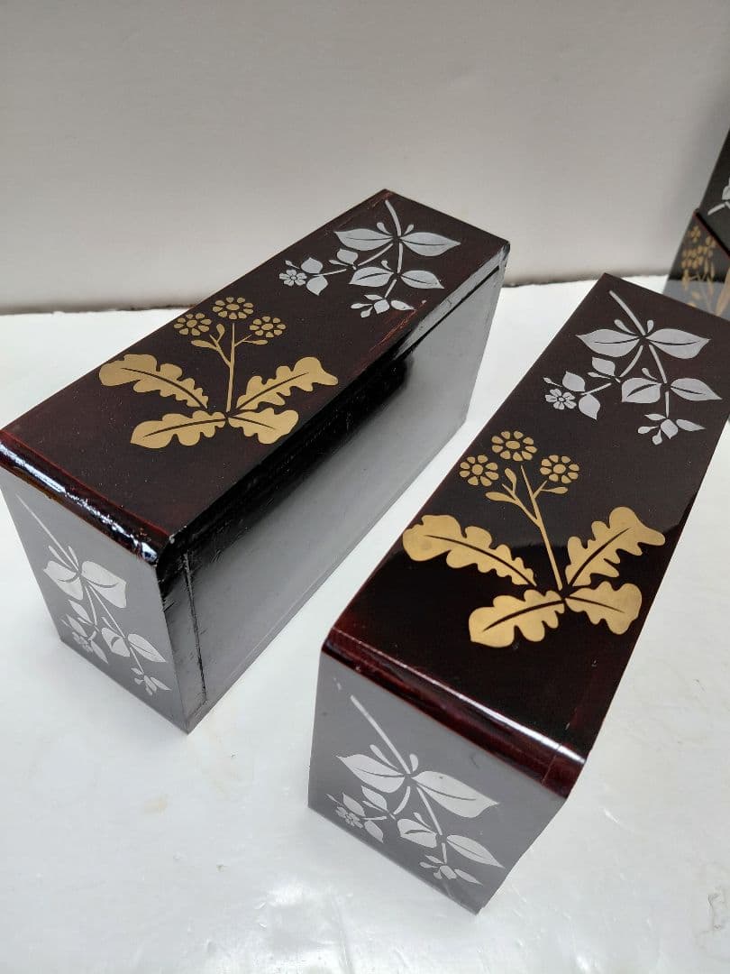 古い三段重箱　木製