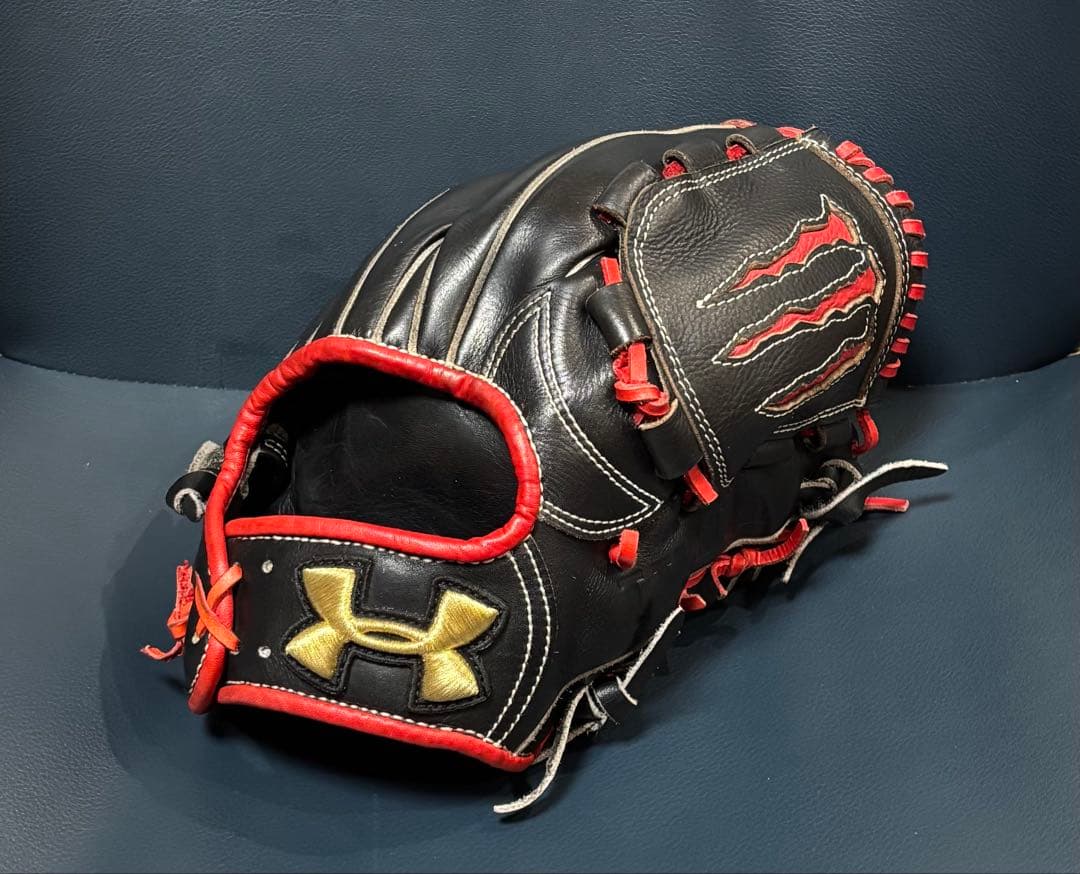 【匿名配送】アンダーアーマー 硬式　松田宣浩モデル　オリジナルカスタム