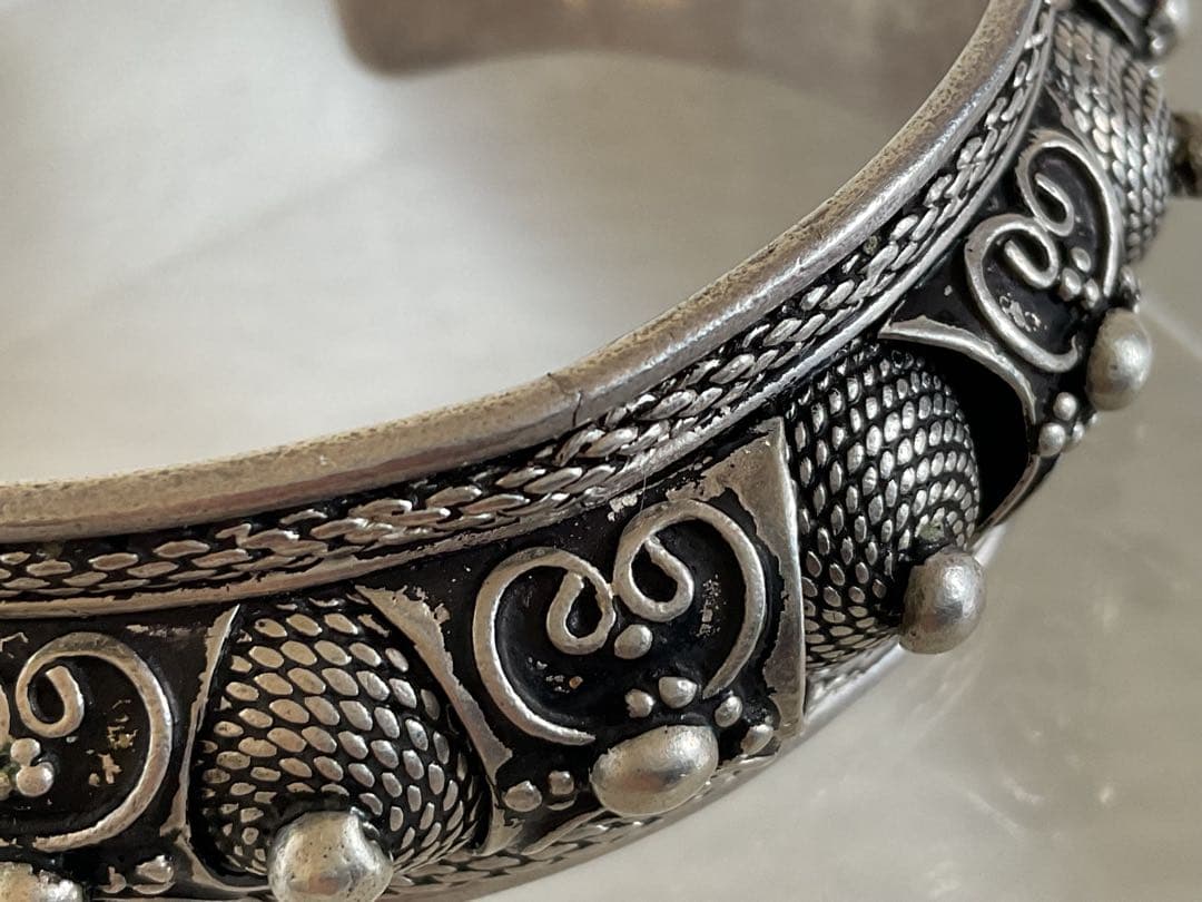 ☆ヴィンテージ！シャムシルバー「銀細工バングル」