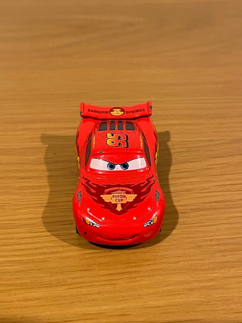 カーズ　トミカ　マックウィーン　RSタイプ　2011モデル　非売品　レア　希少