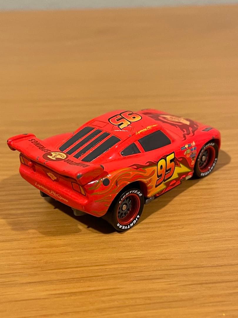 カーズ　トミカ　マックウィーン　RSタイプ　2011モデル　非売品　レア　希少