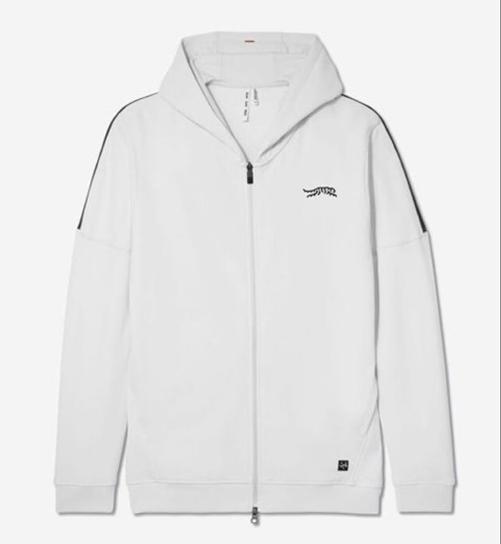 サンデイレッドSUN DAY RED フードパーカー、タイガーウッズゴルフ