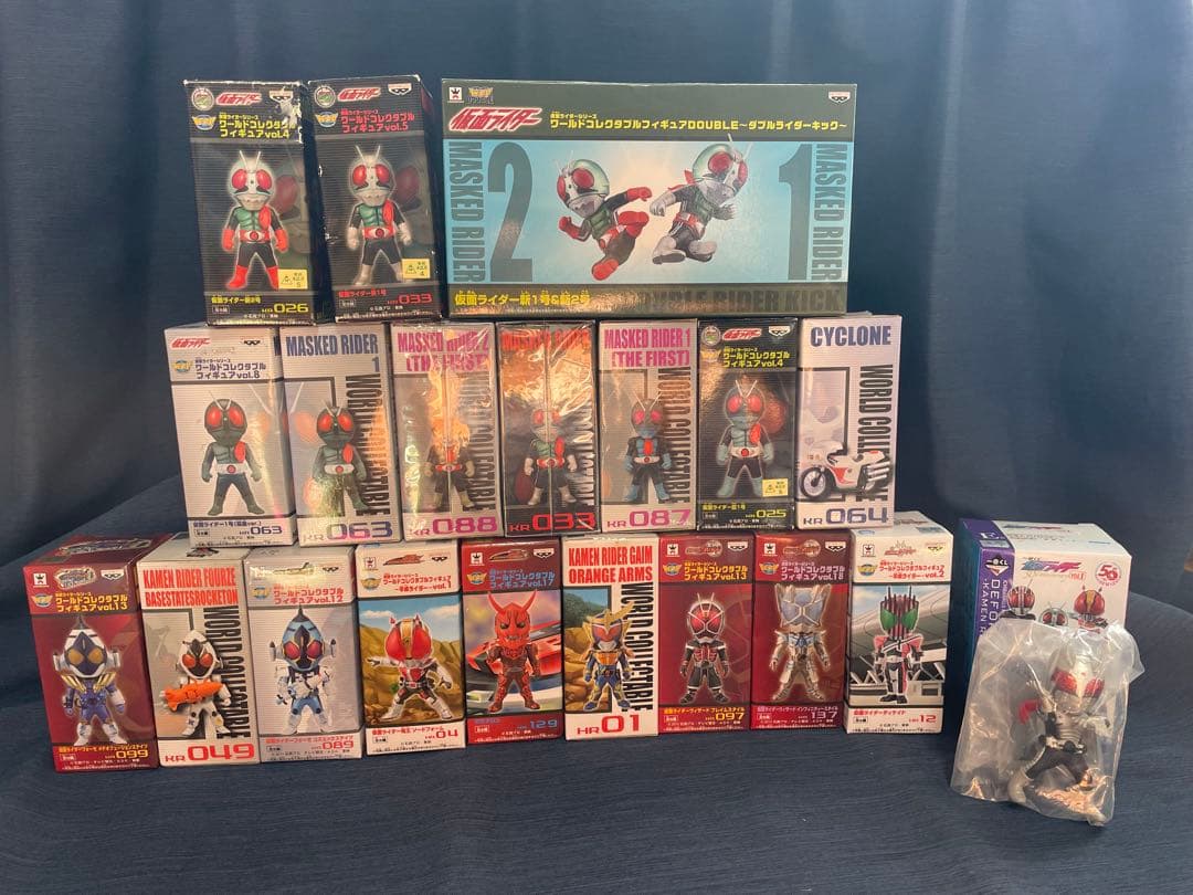 新品未開封　仮面ライダー ワールドコレクタブルフィギュア