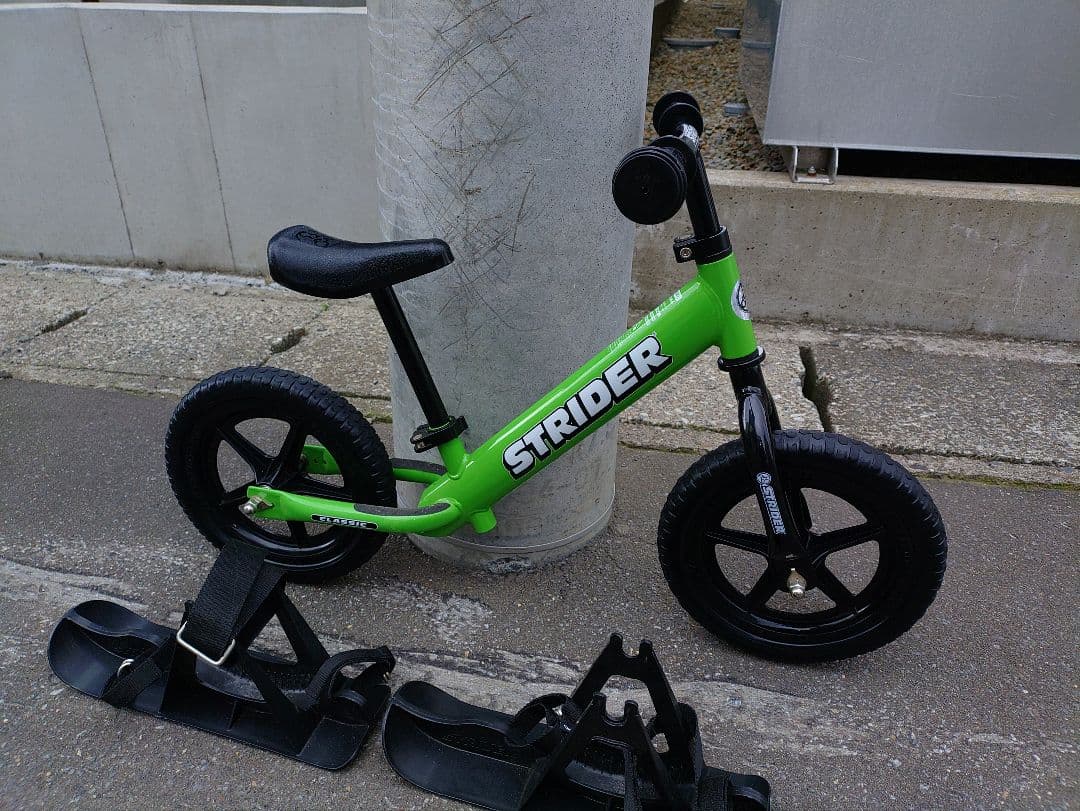 極美品STRIDER12 CLASSIC ストライダー バランスバイク グリーン