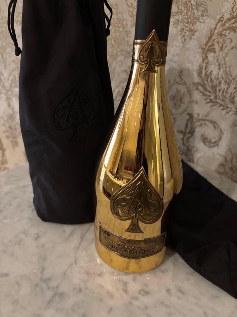 Armand de Brignac ゴールド シャンパン 750ml