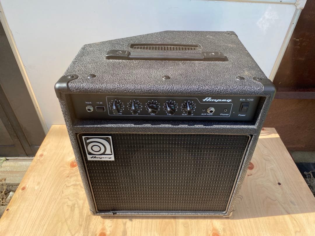 ampeg ba-108v2 ベースアンプ　美品　中古品