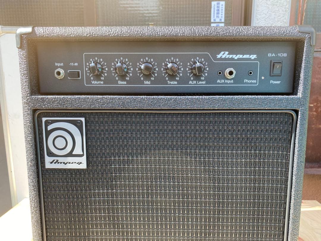 ampeg ba-108v2 ベースアンプ　美品　中古品