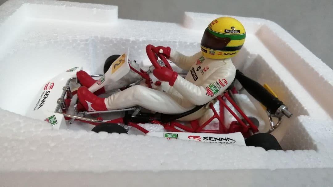 アイルトン・セナ カートモデル 1/18スケール
