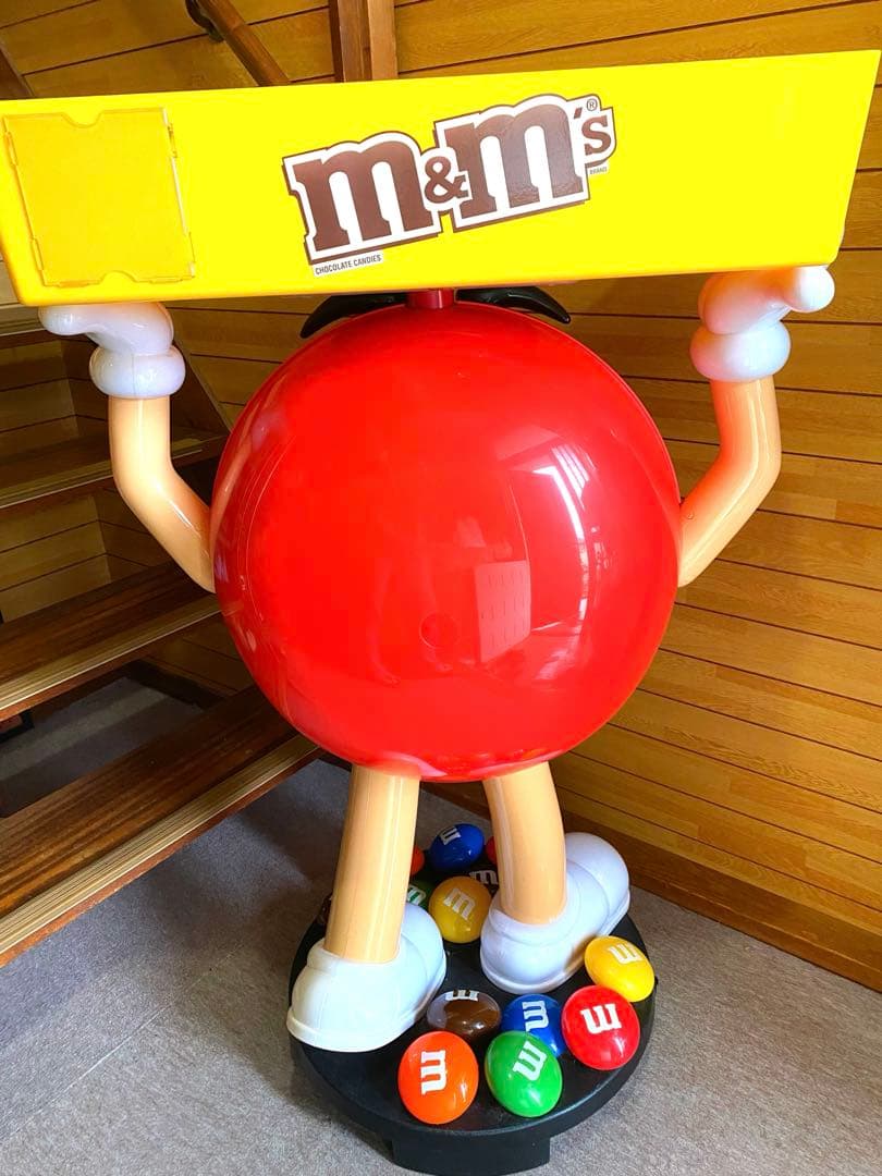 値下げ　エムアンドエムズ　店頭用ディスプレイ