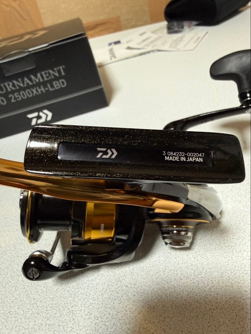 DAIWA 22トーナメントISO 2500XH-LBD スピニングリール