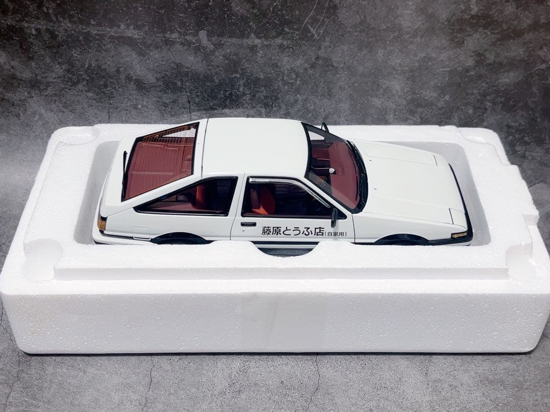 1/18 AUTOart オートアート トヨタ スプリンター トレノ AE86