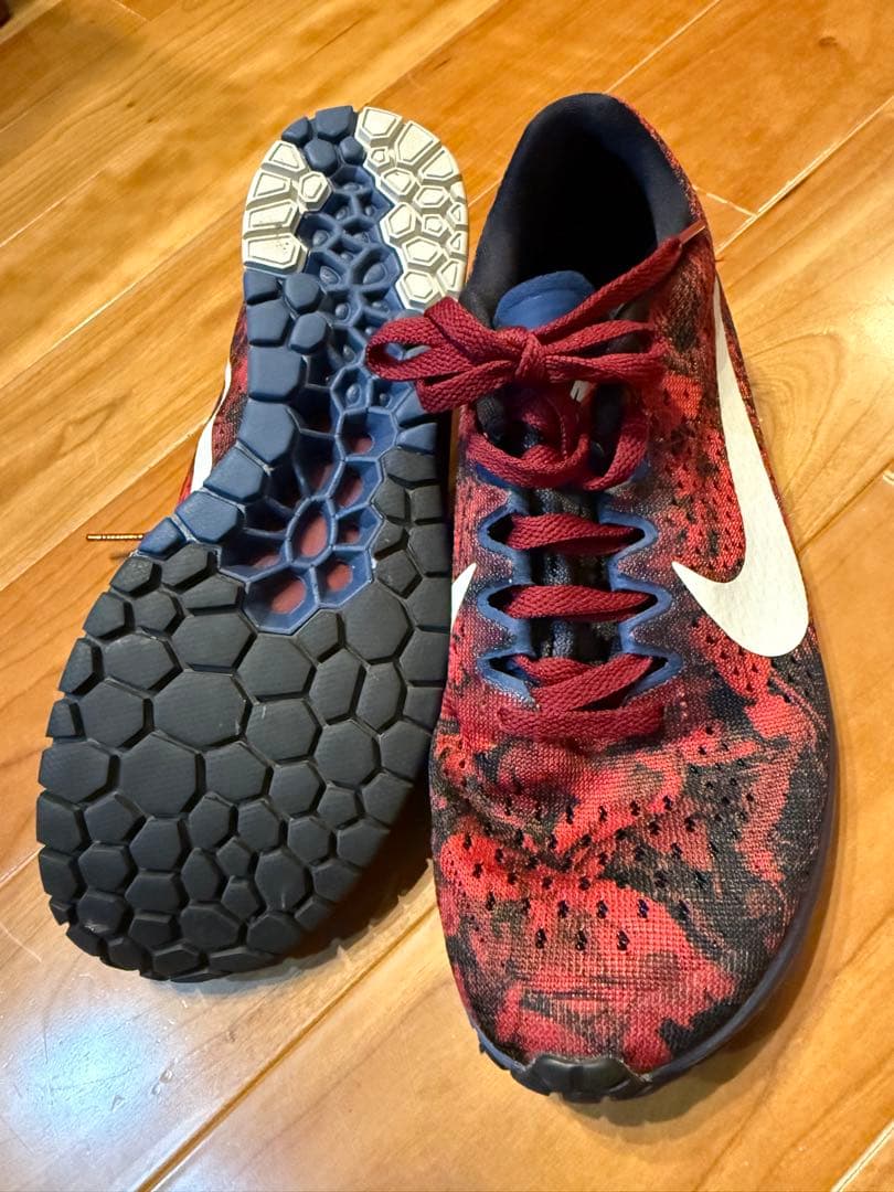 新品同様ナイキNike Gyakusou ランニングシューズ　レッド　24センチ