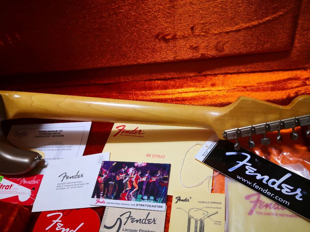 ギター FENDER NEW AMERICAN VINTAGE 1965