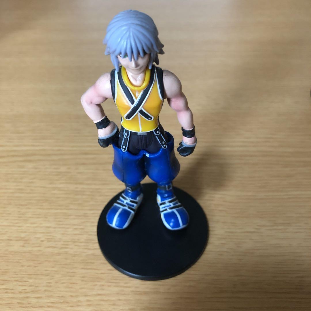キングダムハーツ　フィギュア