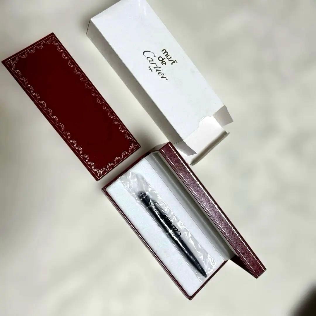 マストドゥカルティエ　ボールペン　多分未使用