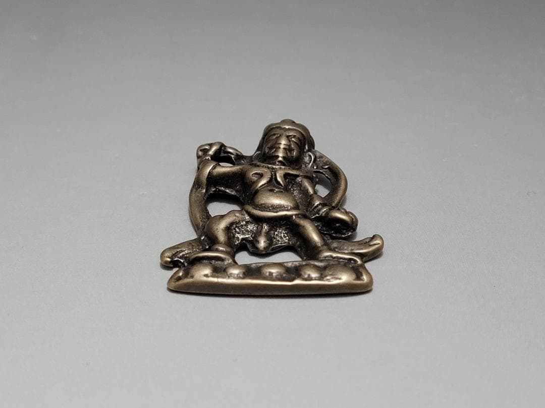 銅製金剛菩薩型天鐵トクチャ護身装身具 ペンダントチベット仏教文物 幅約5.1cm