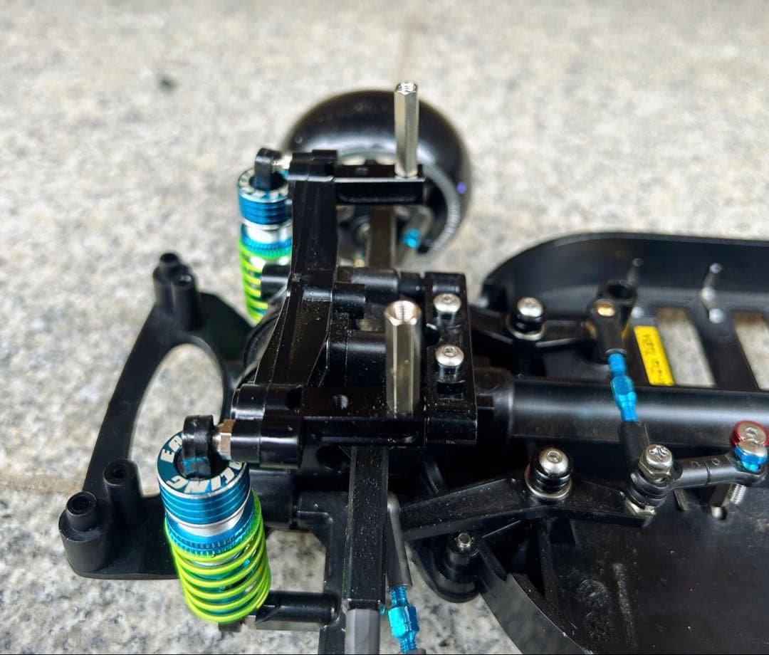 TT-01MRCコンバシャーシ+新品AE86トレノボディ