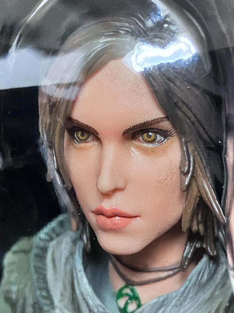 新品未開封 プレイアーツ改『ララ・クロフト』ライズオブトゥームレイダー